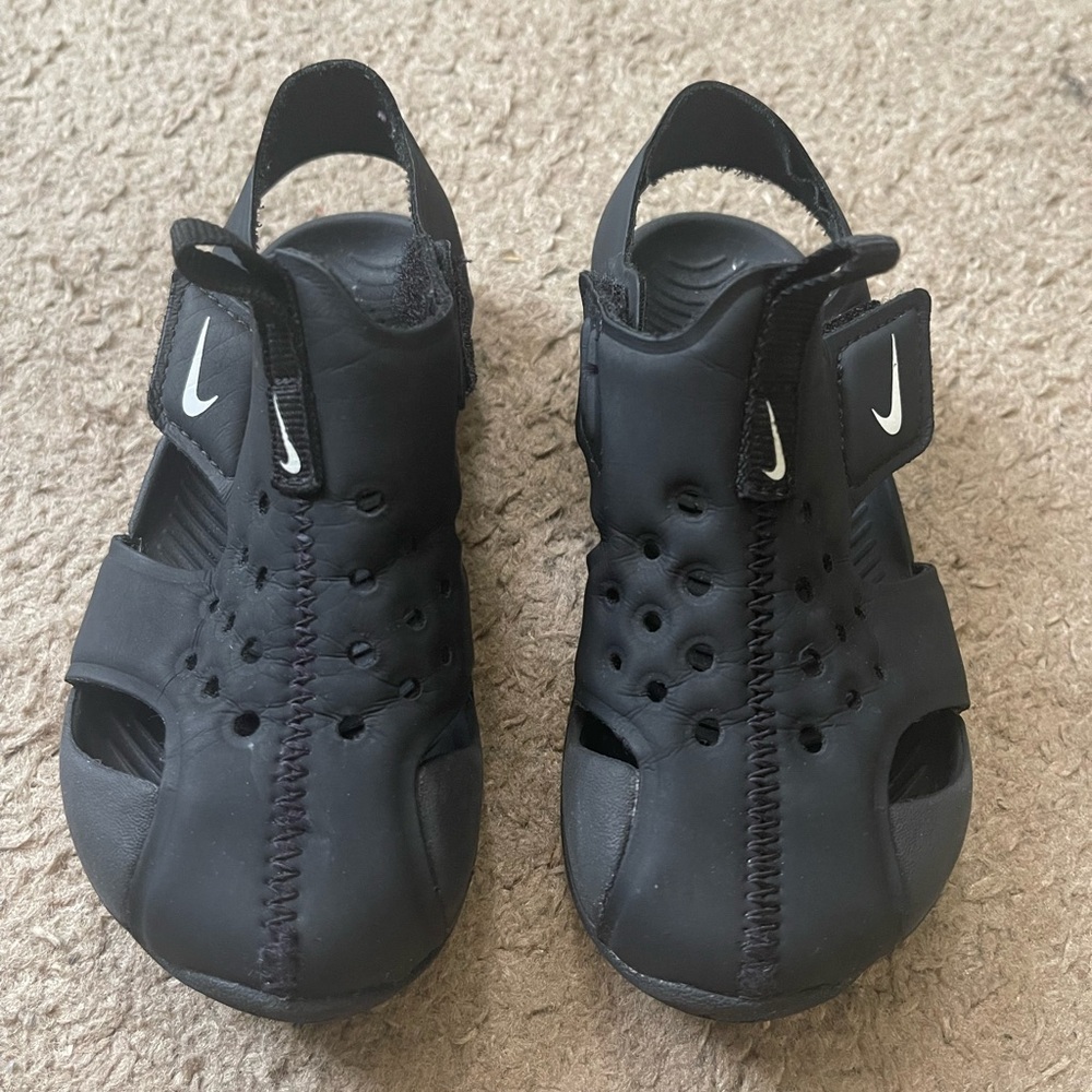 Nike Toddler Boys Sandals Size 10 – Black